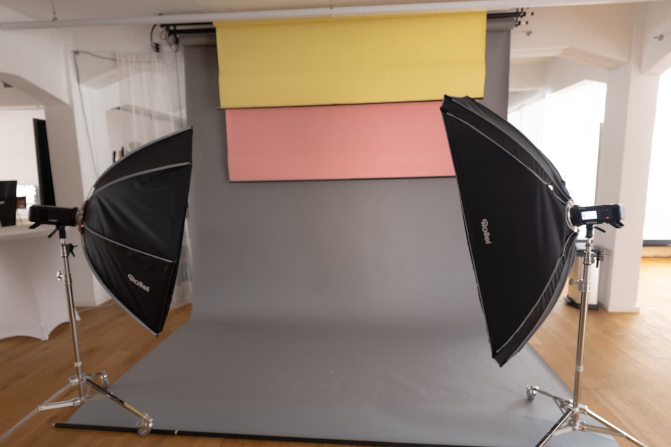 Fotostudio mit Hensel Hintergrund - System und Softboxen – Studioaufnahme in Nürnberg